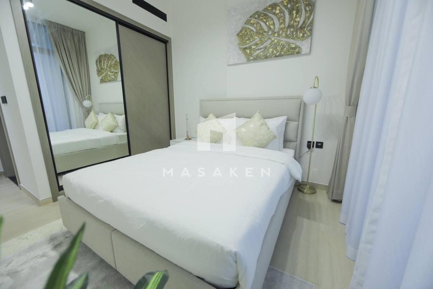 Apartment Modern 1br Jvc Balcony & Free Parking Pool Dubai