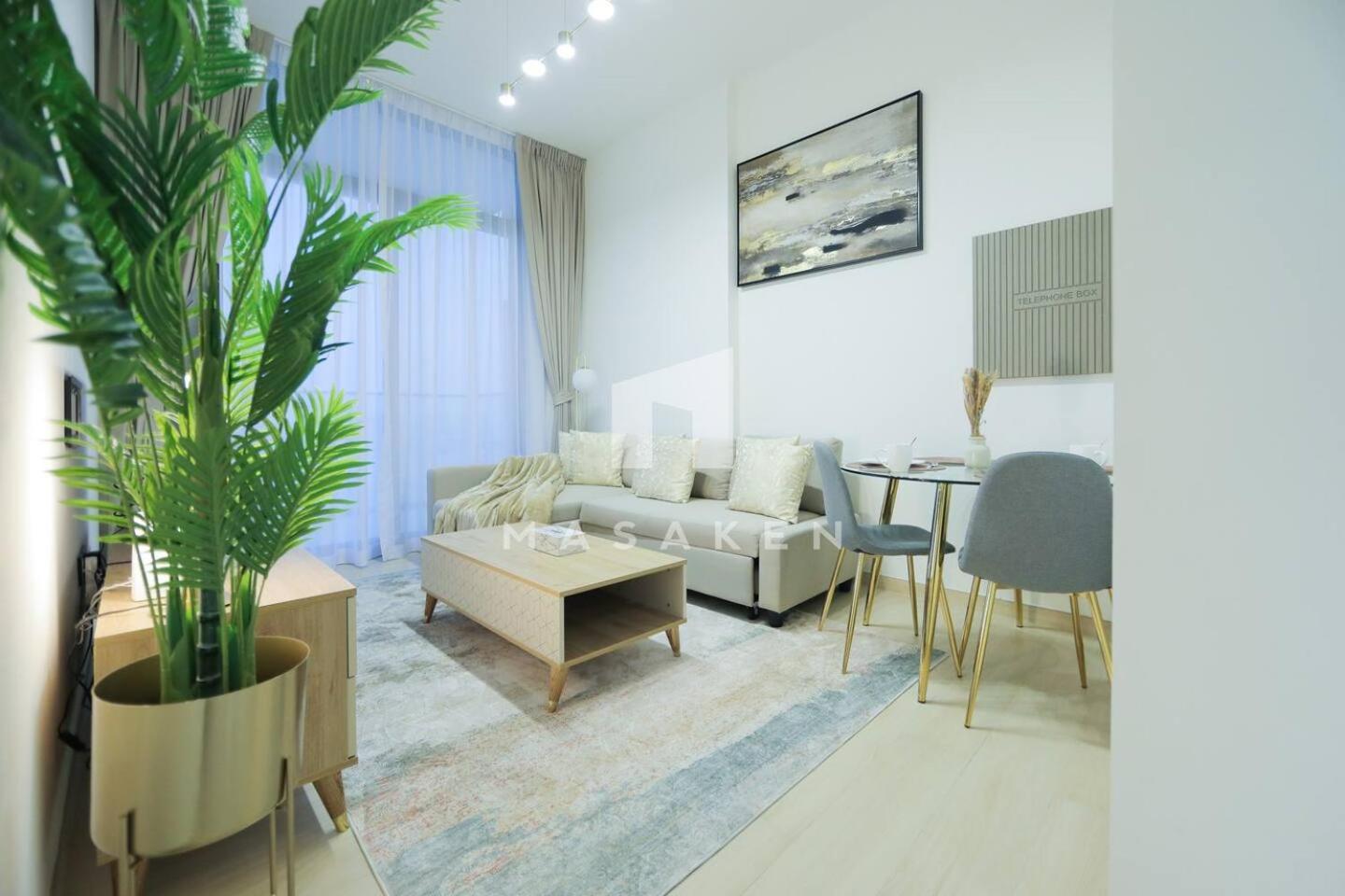Apartment Modern 1br Jvc Balcony & Free Parking Pool